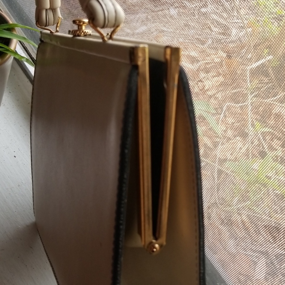 Purse - Picture 5 of 5